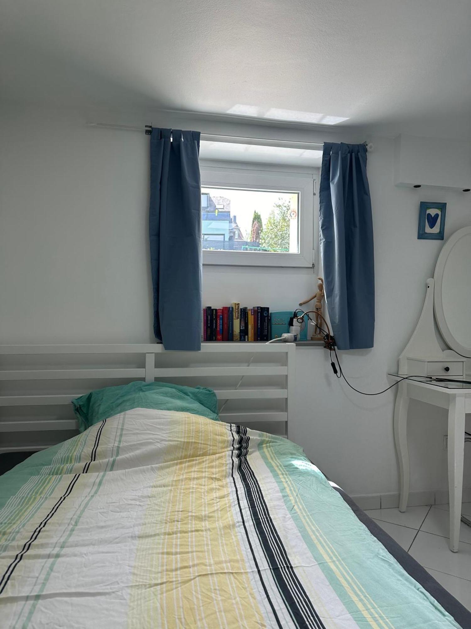 Simple Room In Luxembourg City Bagian luar foto